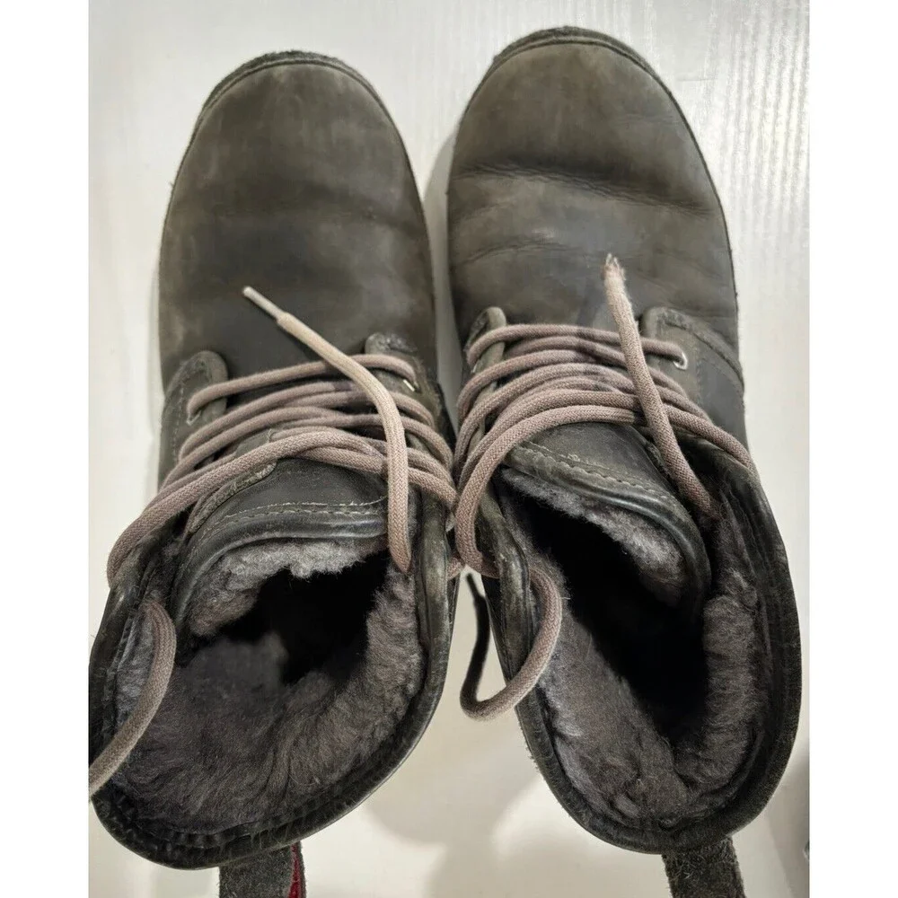UGG Men's Harkley Leather WP Lightweight Wool Lining Char Boots Size 6